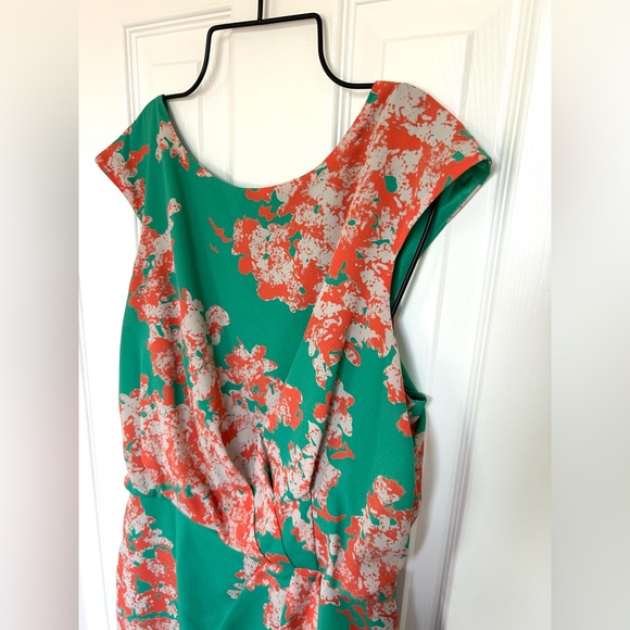 Jessica Simpson Floral Dress, Like New, Size 10 - Picture 3 of 7